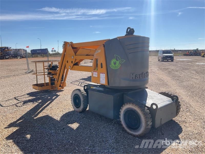Haulotte HA12IP 2WD Electric Articulating Boom Lift Bomlifte med knækarm