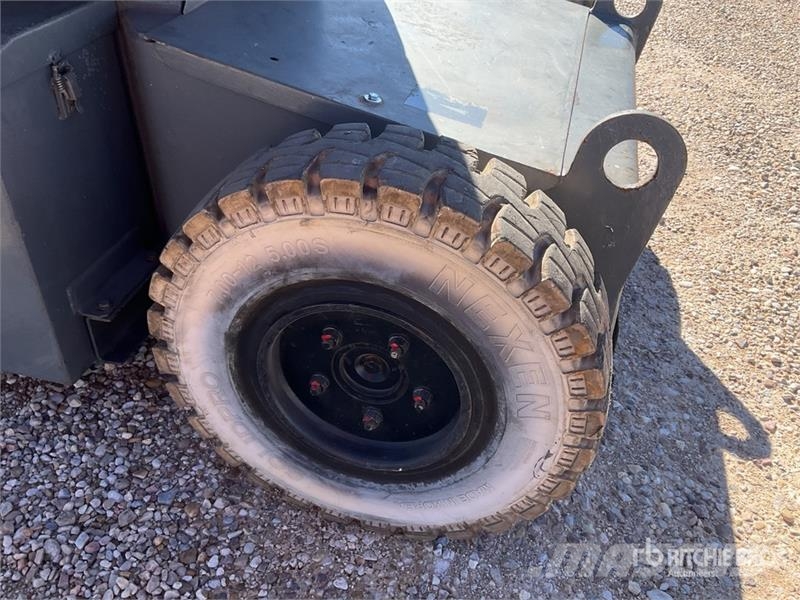 Haulotte HA12IP 2WD Electric Articulating Boom Lift Bomlifte med knækarm