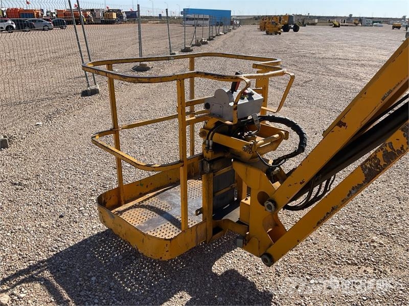 Haulotte HA12IP 2WD Electric Articulating Boom Lift Ανυψωτήρες με αρθρωτό βραχίονα