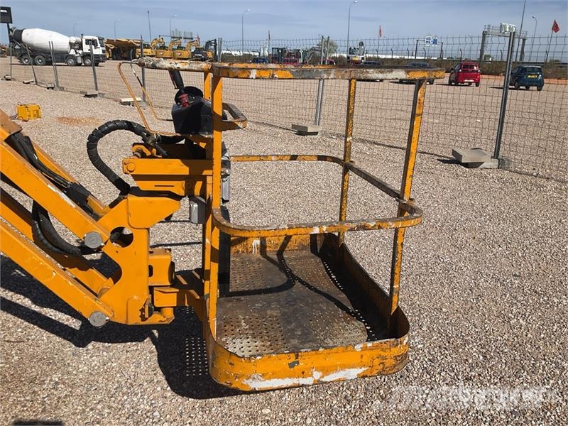 Haulotte HA12IP 2WD Electric Articulating Boom Lift Bomlifte med knækarm