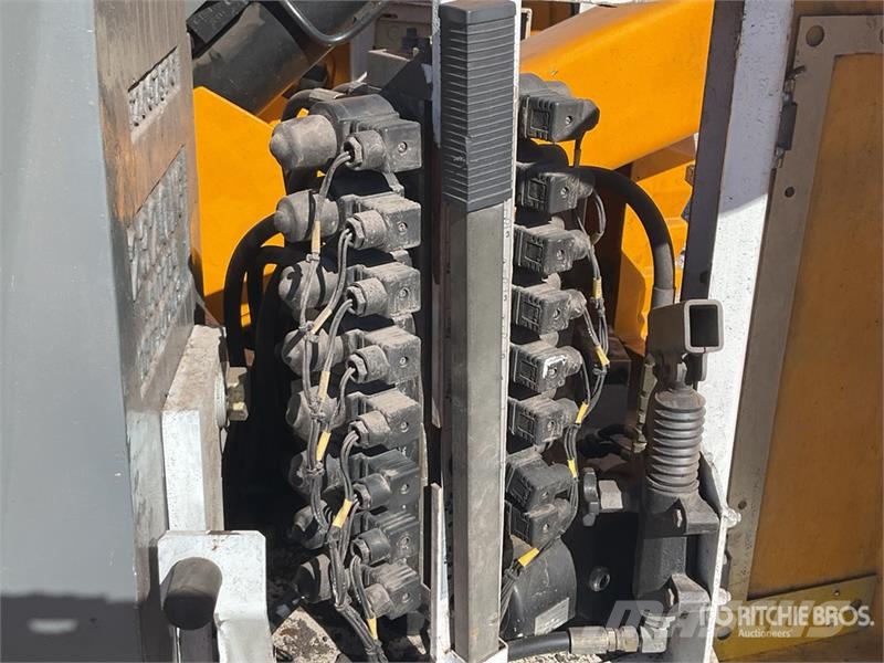 Haulotte HA12IP 2WD Electric Articulating Boom Lift Bomlifte med knækarm