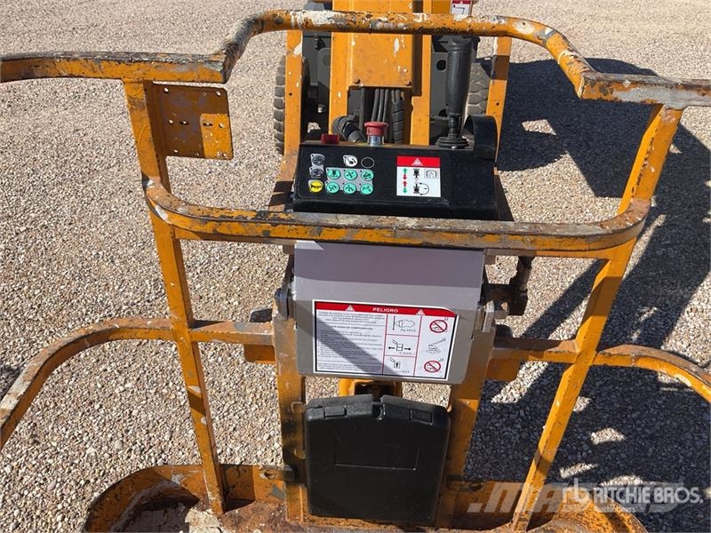 Haulotte HA12IP 2WD Electric Articulating Boom Lift Bomlifte med knækarm