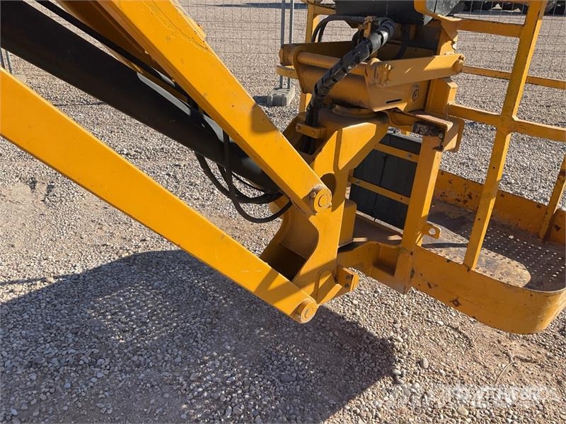 Haulotte HA12IP 2WD Electric 12 mts Electric Articulating B Bomlifte med knækarm