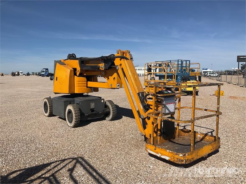 Haulotte HA12IP 2WD Electric Articulating Boom Lift Bomlifte med knækarm