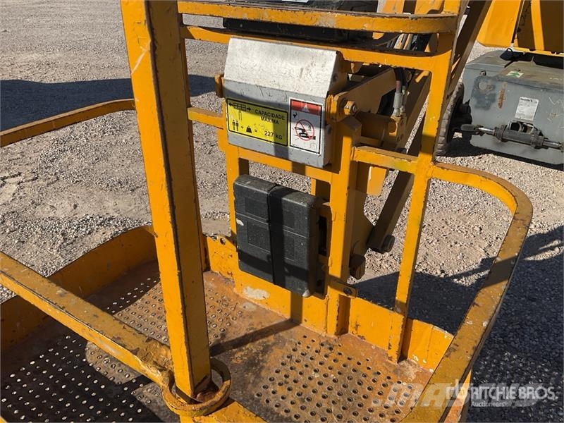 Haulotte HA12IP 2WD Electric 12 mts Electric Articulating B Bomlifte med knækarm