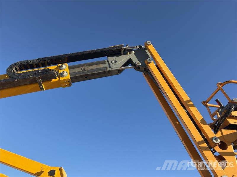 Haulotte HA12IP Electric 12 mts Articulating Boom Lift Bomlifte med knækarm