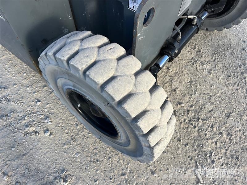 Haulotte HA12IP Electric Articulating Boom Lift Bomlifte med knækarm