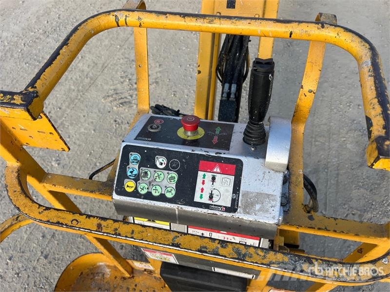 Haulotte HA12IP Electric Articulating Boom Lift Bomlifte med knækarm