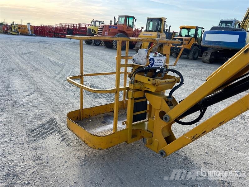 Haulotte HA12IP Electric Articulating Boom Lift Bomlifte med knækarm