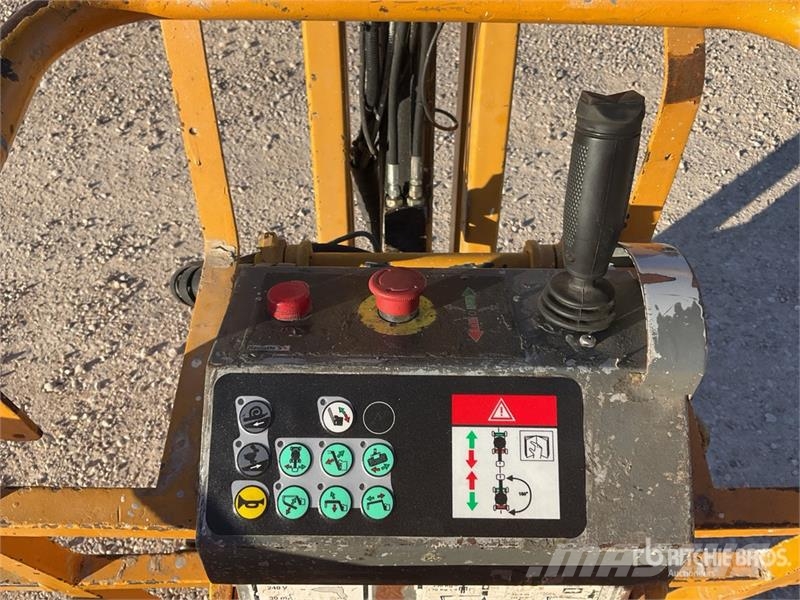 Haulotte HA12IP Electric 12 mts Articulating Boom Lift Bomlifte med knækarm