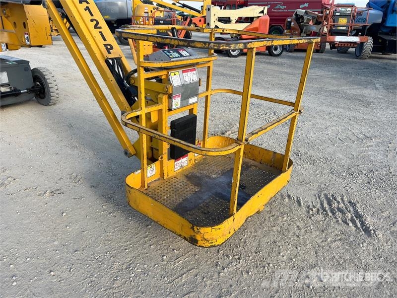 Haulotte HA12IP Electric Articulating Boom Lift Bomlifte med knækarm