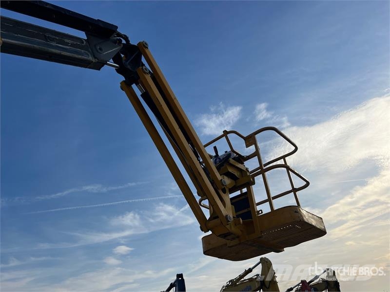 Haulotte HA12IP Electric Articulating Boom Lift Bomlifte med knækarm