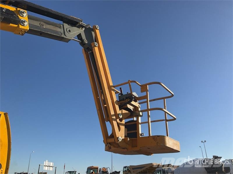 Haulotte HA12IP Electric 12 mts Articulating Boom Lift Bomlifte med knækarm