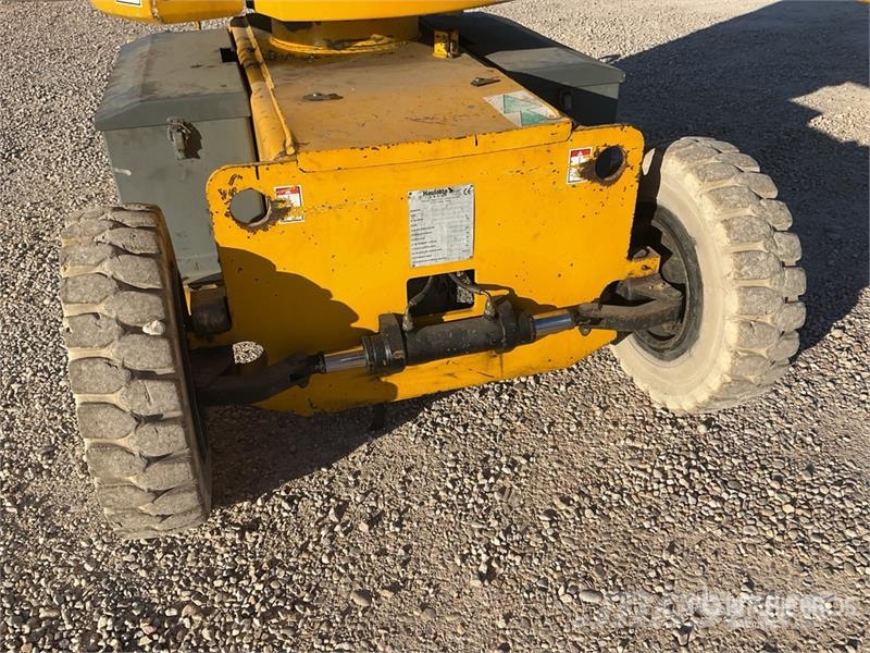Haulotte HA12IP Electric 12 mts Articulating Boom Lift Bomlifte med knækarm