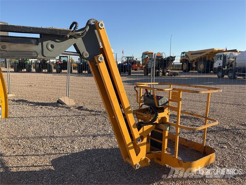Haulotte HA12IP Electric 12 mts Articulating Boom Lift Bomlifte med knækarm