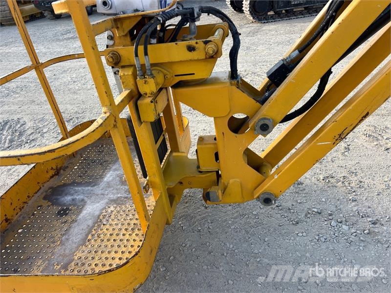 Haulotte HA12IP Electric Articulating Boom Lift Bomlifte med knækarm