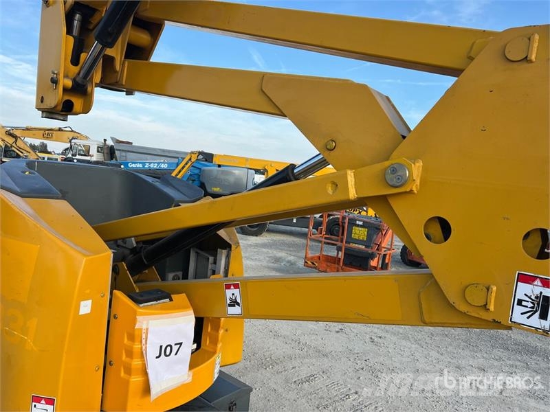 Haulotte HA12IP Electric Articulating Boom Lift Bomlifte med knækarm