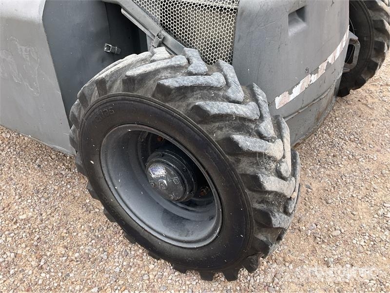 Haulotte HA12PX 4WD Diesel Articulating Boom Lift 관절형 전동이동 리프트