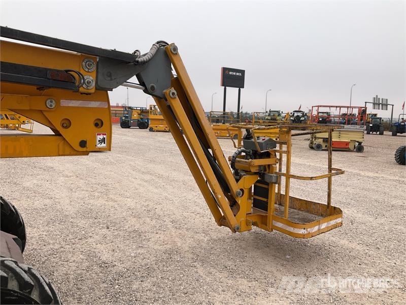 Haulotte HA12PX 4WD Diesel Articulating Boom Lift 관절형 전동이동 리프트