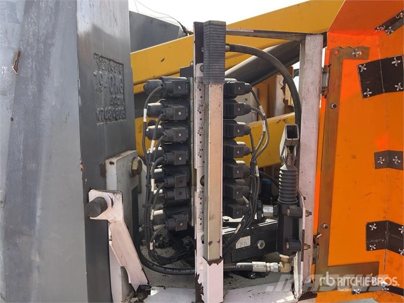 Haulotte HA12PX 4WD Diesel Articulating Boom Lift Колінчаті підйомники