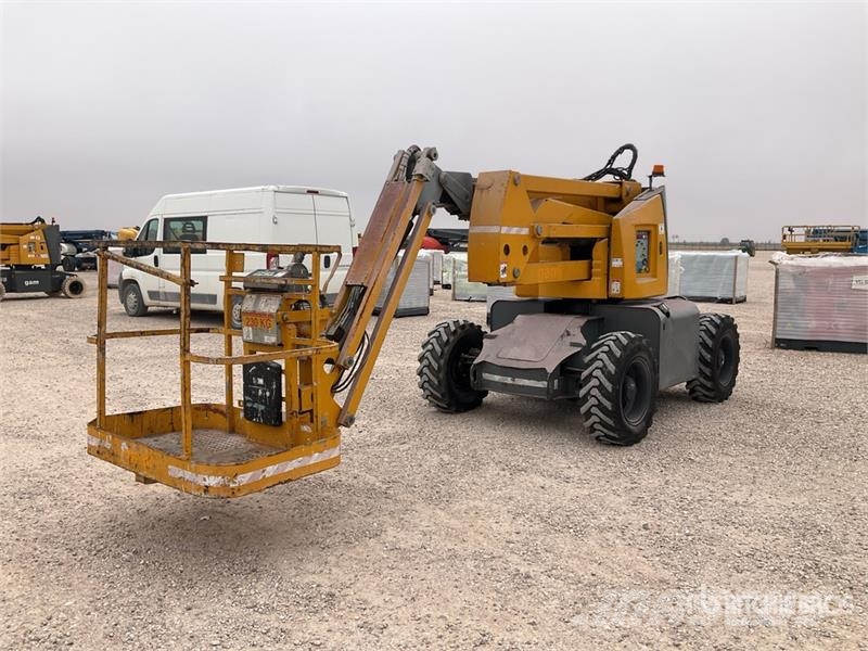 Haulotte HA12PX 4WD Diesel Articulating Boom Lift 관절형 전동이동 리프트