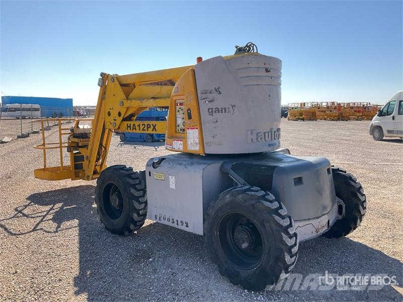 Haulotte HA12PX 4WD Diesel Articulating Boom Lift Bomlifte med knækarm