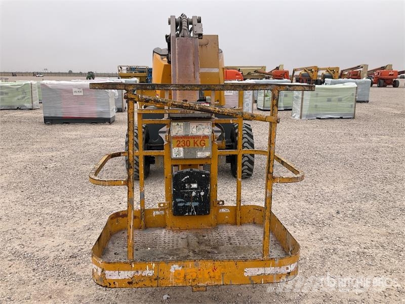 Haulotte HA12PX 4WD Diesel Articulating Boom Lift 관절형 전동이동 리프트