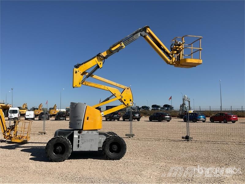 Haulotte HA12PX 4WD Diesel Articulating Boom Lift Bomlifte med knækarm