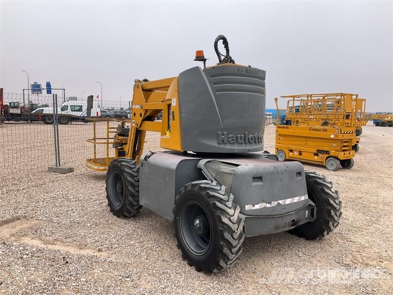Haulotte HA12PX 4WD Diesel Articulating Boom Lift 관절형 전동이동 리프트