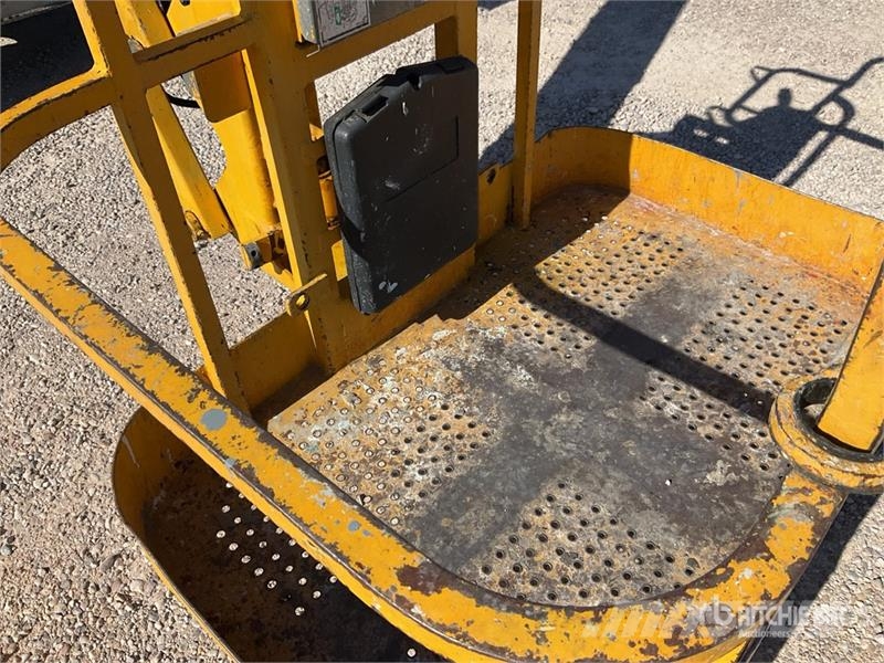 Haulotte HA12PX 4WD Diesel Articulating Boom Lift Bomlifte med knækarm