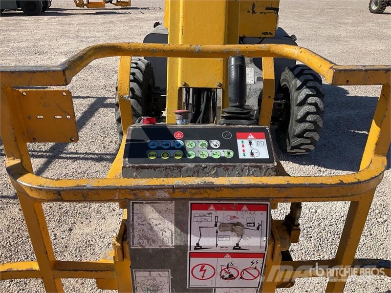 Haulotte HA12PX 4WD Diesel Articulating Boom Lift Bomlifte med knækarm