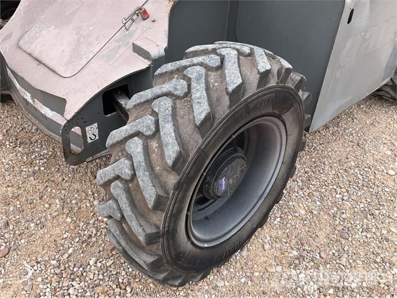 Haulotte HA12PX 4WD Diesel Articulating Boom Lift 관절형 전동이동 리프트