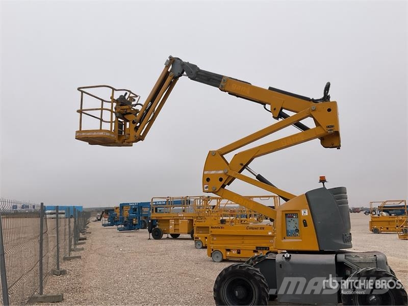 Haulotte HA12PX 4WD Diesel Articulating Boom Lift 관절형 전동이동 리프트