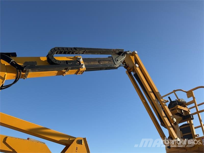 Haulotte HA12PX Diesel 12 mts Articulating Boom Lift Bomlifte med knækarm