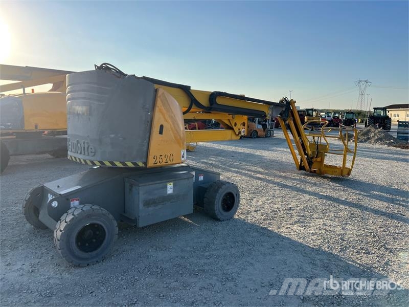 Haulotte HA15IP Electric Articulating Boom Lift (Inoperable Zglobne podizne platforme