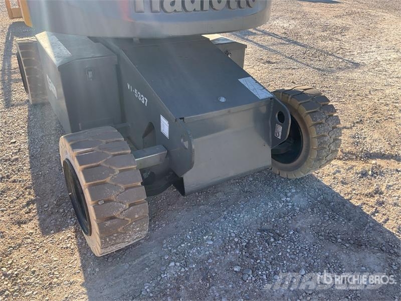 Haulotte HA15IP Electric Articulating Boom Lift Bomlifte med knækarm