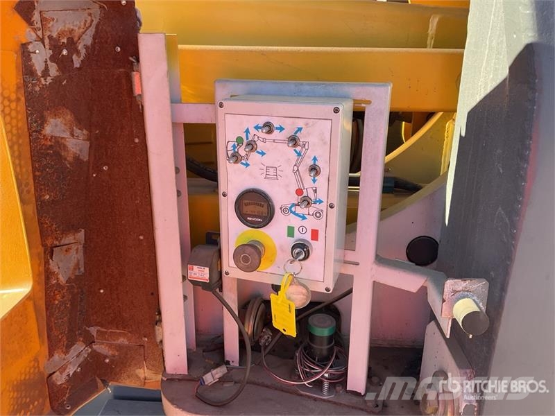 Haulotte HA15IP Electric Articulating Boom Lift Bomlifte med knækarm
