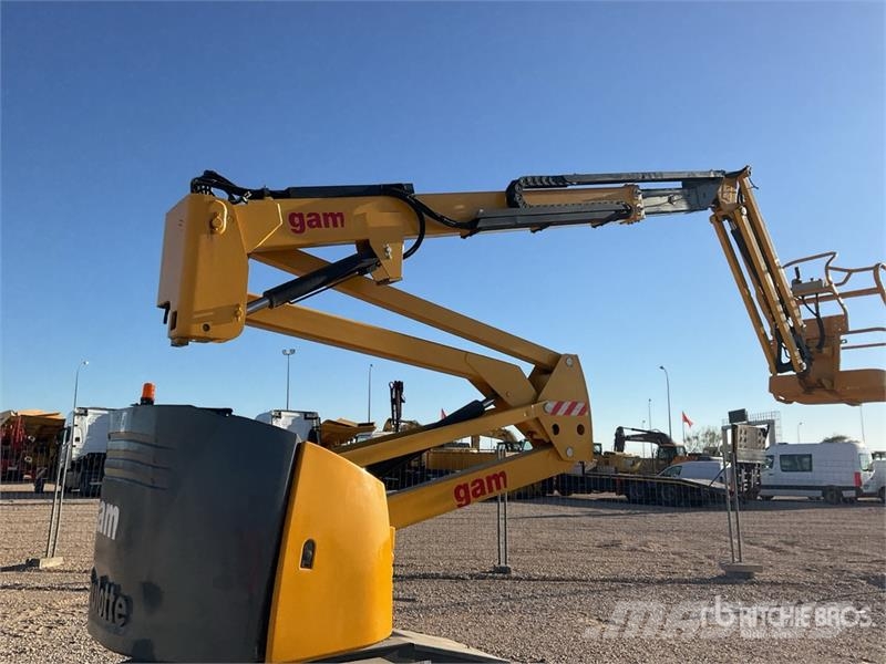 Haulotte HA15IP Electric Articulating Boom Lift Bomlifte med knækarm