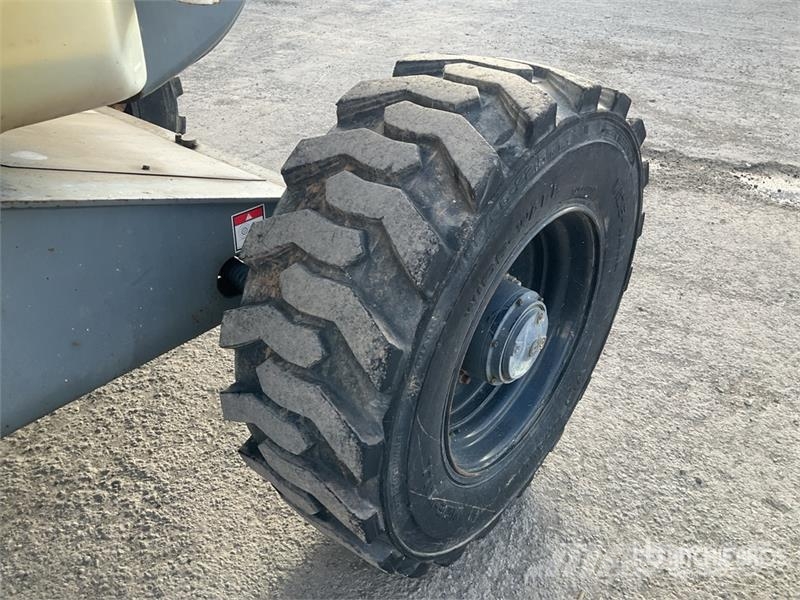 Haulotte HA16PX 4WD Diesel Articulating Boom Lift Strēles pacēlāji