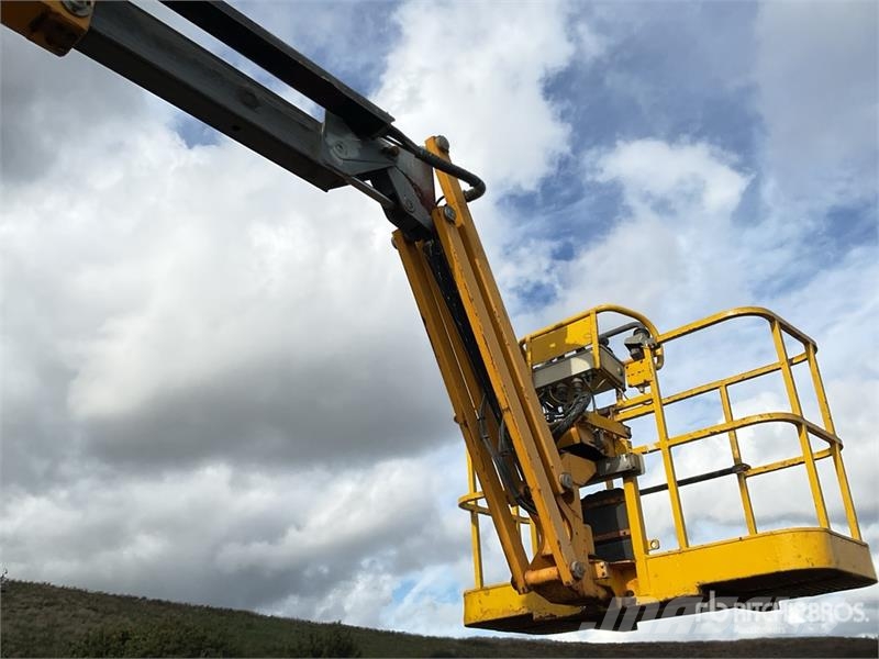 Haulotte HA16PX 4WD Diesel Articulating Boom Lift Articulated boom lifts