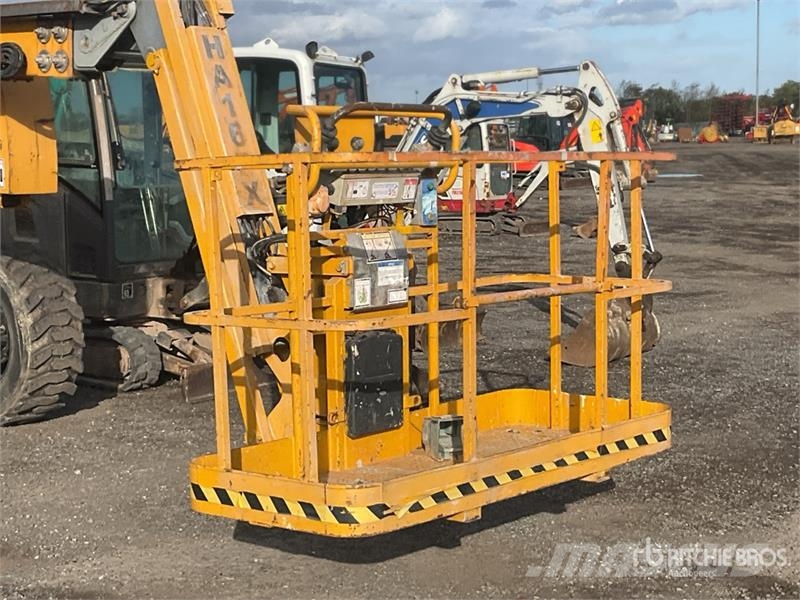 Haulotte HA16PX 4WD Diesel Articulating Boom Lift Strēles pacēlāji
