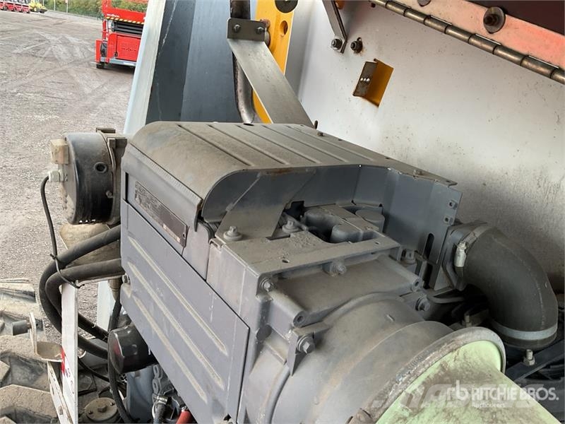 Haulotte HA16PX 4WD Diesel Articulating Boom Lift Articulated boom lifts