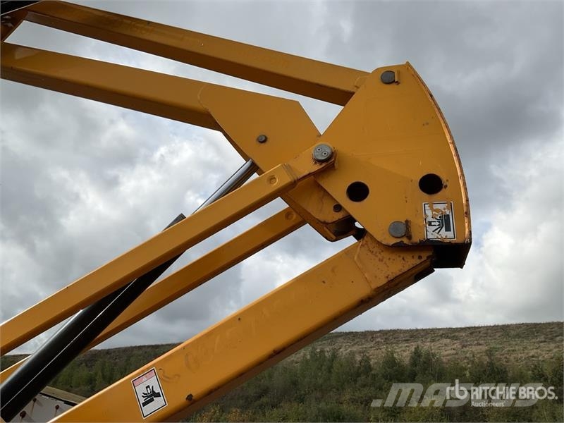 Haulotte HA16PX 4WD Diesel Articulating Boom Lift Articulated boom lifts