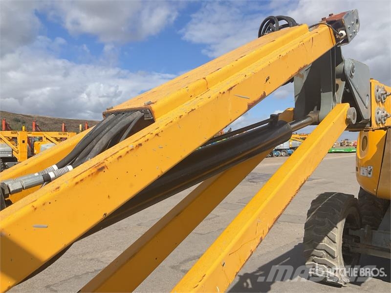 Haulotte HA16PX 4WD Diesel Articulating Boom Lift Gelenkteleskoparbeitsbühnen