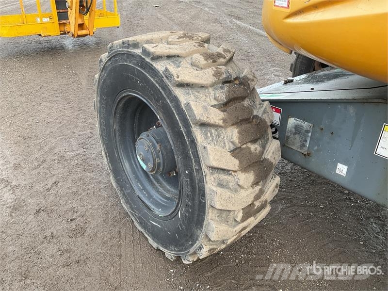 Haulotte HA16PX 4WD Diesel Articulating Boom Lift Articulated boom lifts