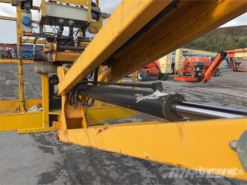 Haulotte HA16PX 4WD Diesel Articulating Boom Lift Strēles pacēlāji