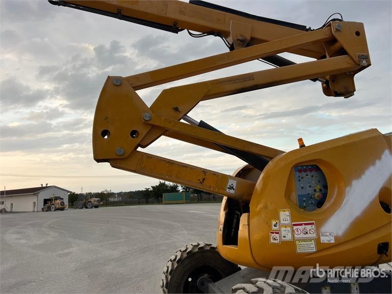 Haulotte HA16PX Diesel Articulating Boom Lift Karos emelők