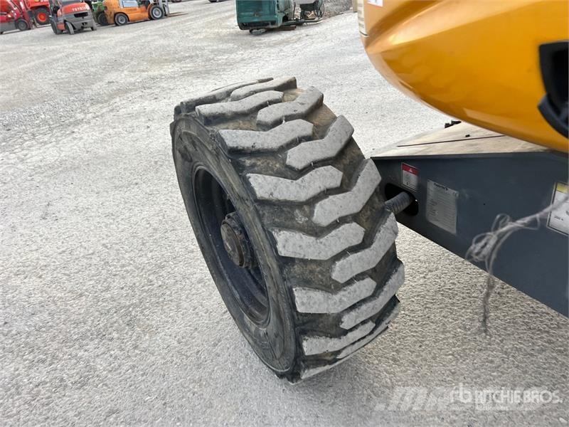 Haulotte HA16PX Diesel Articulating Boom Lift Karos emelők