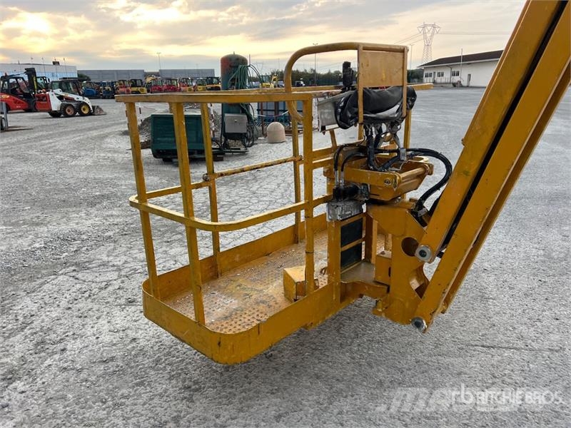 Haulotte HA16PX Diesel Articulating Boom Lift Karos emelők