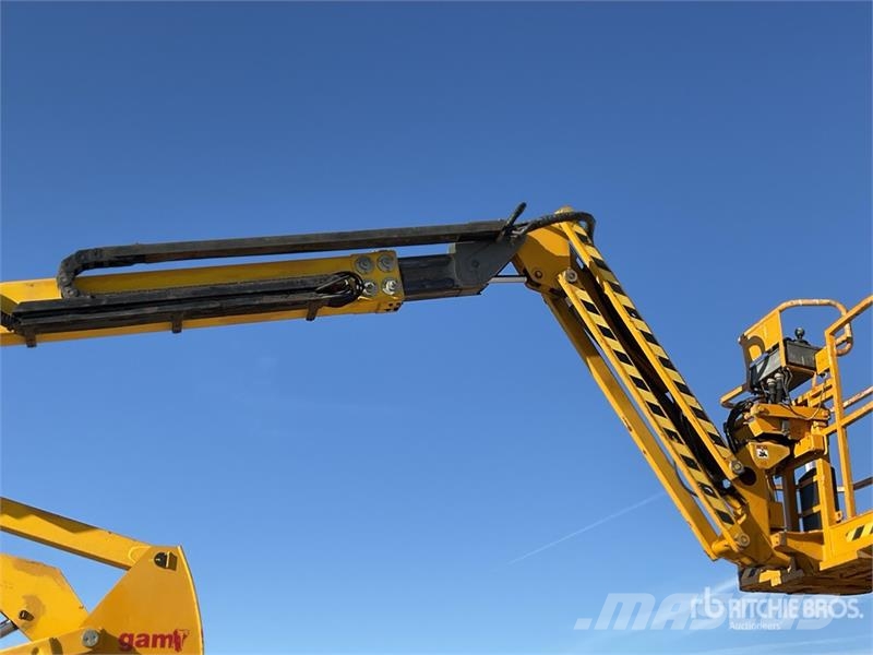Haulotte HA16PXNT 4WD Diesel Articulating Boom Lift ブームリフト 屈伸型